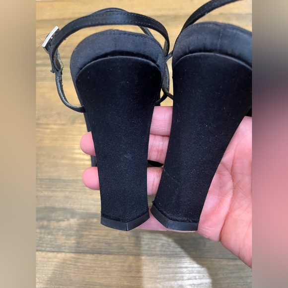 Vera Wang Vintage Black Satin Strappy Rounded Pointy Toe Heels Sz. 8.5 - Picture 6 of 10